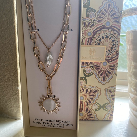 NWT House of Harlow 1960 Gold Sunburst Pendant Necklace - Picture 2 of 5